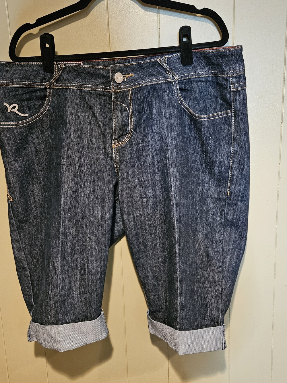 Rocawear Dark Blue Cropped Capri Jeans